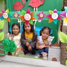 El Oreganal CarePoint kids with flower frame
